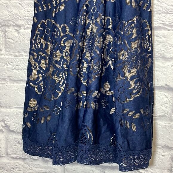 REBELLION Sleeveless Lace Overlay Dress Size Small - Picture 5 of 11